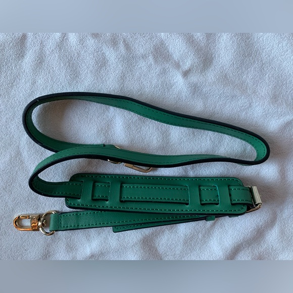 BCBG Max Azria Emerald Green Satchel “Audrey” Handbag with Handles and strap. - Picture 2 of 9